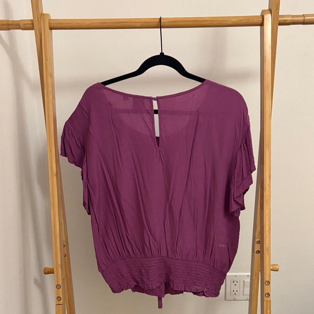 Soho Plum Ruffle-Sleeve Drawstring Hem Blouse - Picture 6 of 6